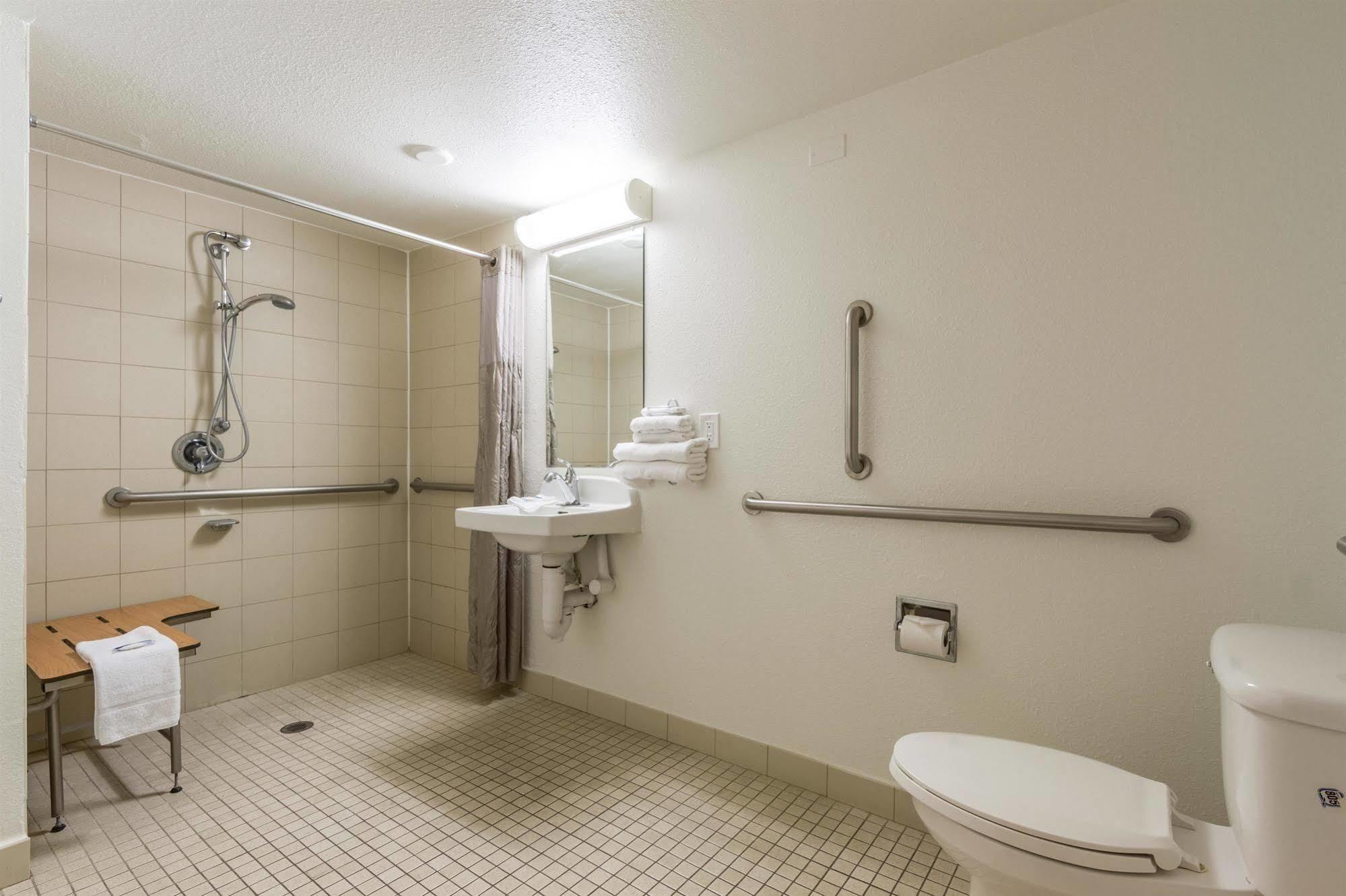 Motel 6 Tempe, Az Phoenix Airport Priest Dr Экстерьер фото