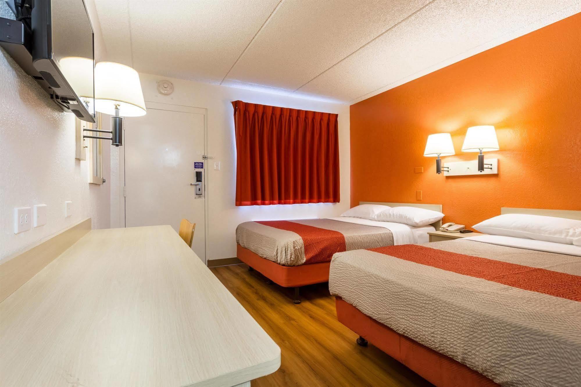 Motel 6 Tempe, Az Phoenix Airport Priest Dr Экстерьер фото