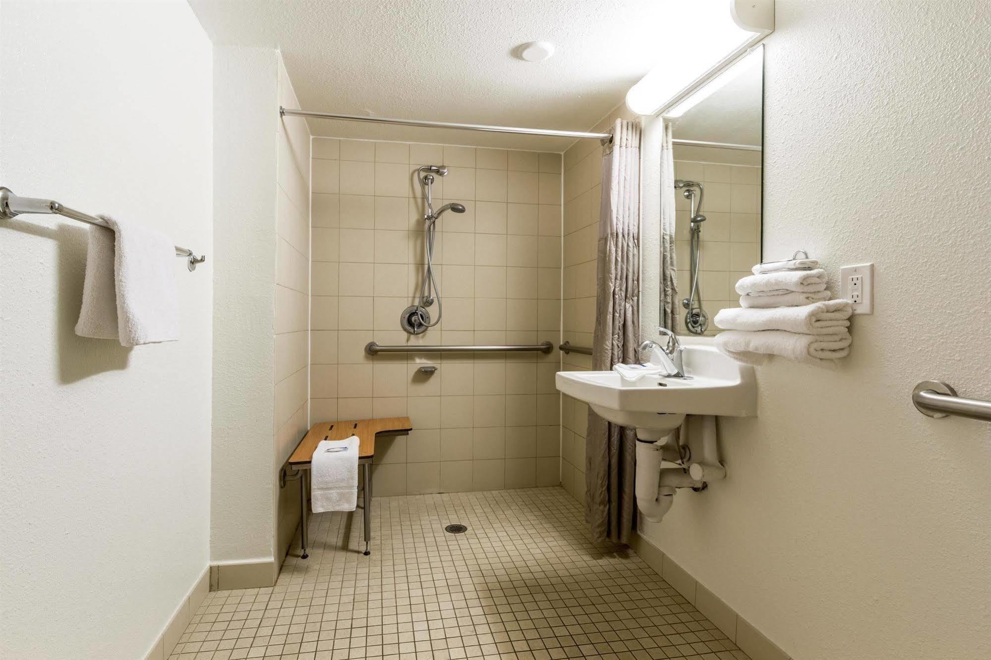 Motel 6 Tempe, Az Phoenix Airport Priest Dr Экстерьер фото