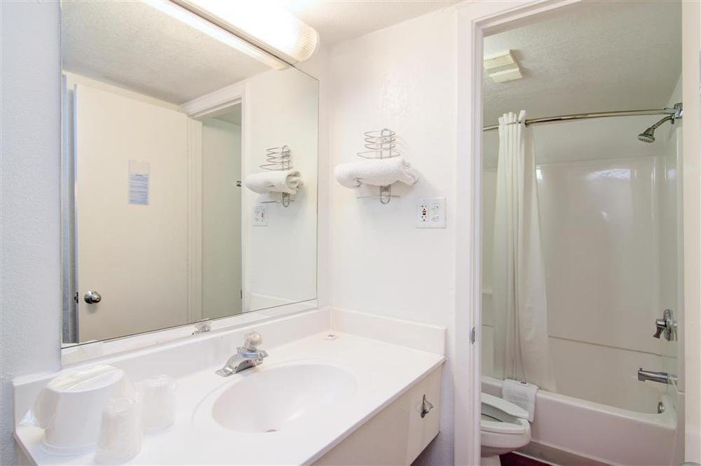 Motel 6 Tempe, Az Phoenix Airport Priest Dr Номер фото